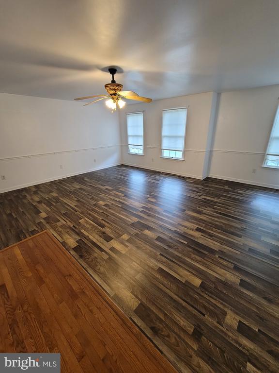 Building Photo - 2435 Pimpernel Dr