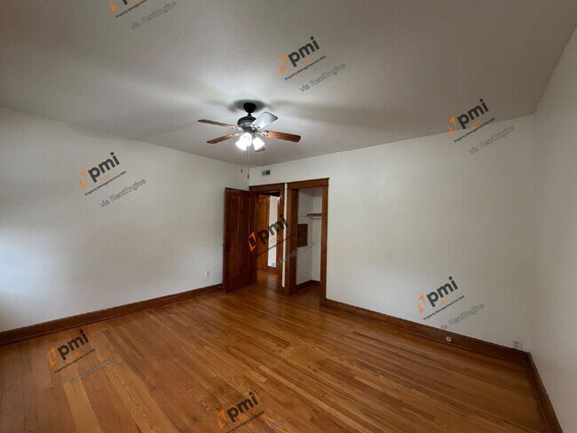 Building Photo - 710 Perry St