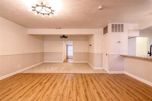 Building Photo - 315 E Avenue F