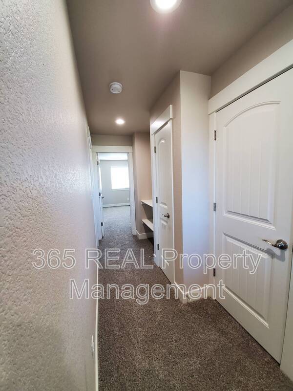 Building Photo - 1699 Westward Pl