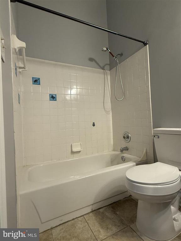 Building Photo - 102 Smoothleaf Ln