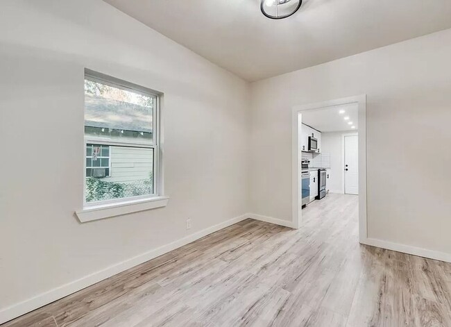 Building Photo - Newly Updated 3 Bed 2 Bath Home for Rent i...