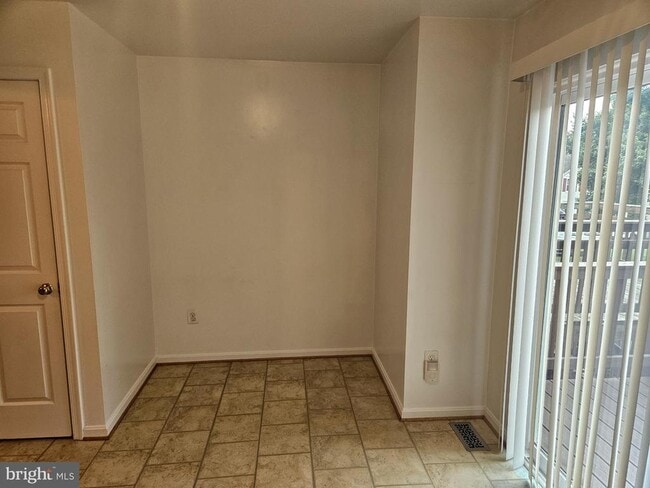 Building Photo - 6887 Chasewood Cir