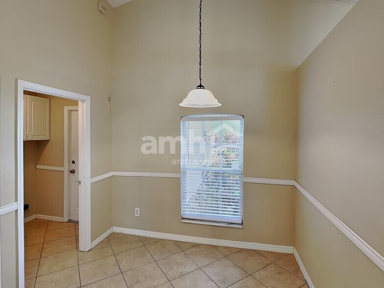 Building Photo - 2600 Deck Ave