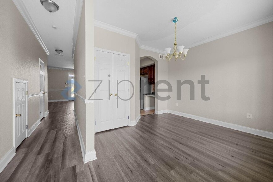 Building Photo - Unit 1418