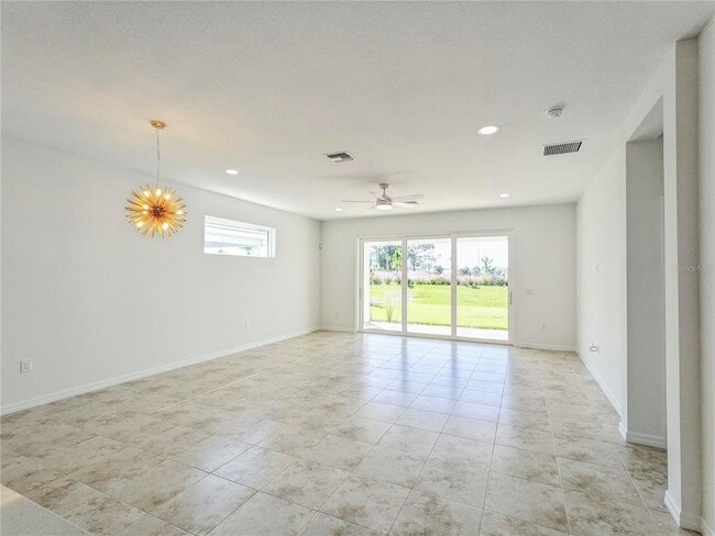 Building Photo - 8125 Sternway Rd