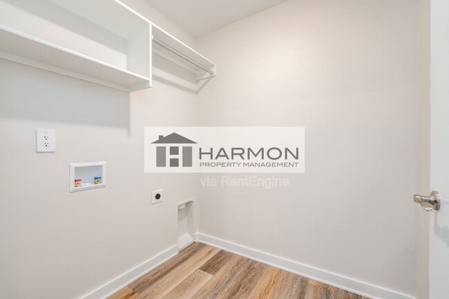 Building Photo - 2078 N Reece Ct