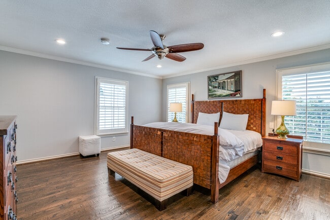 Building Photo - 3312 Villanova St