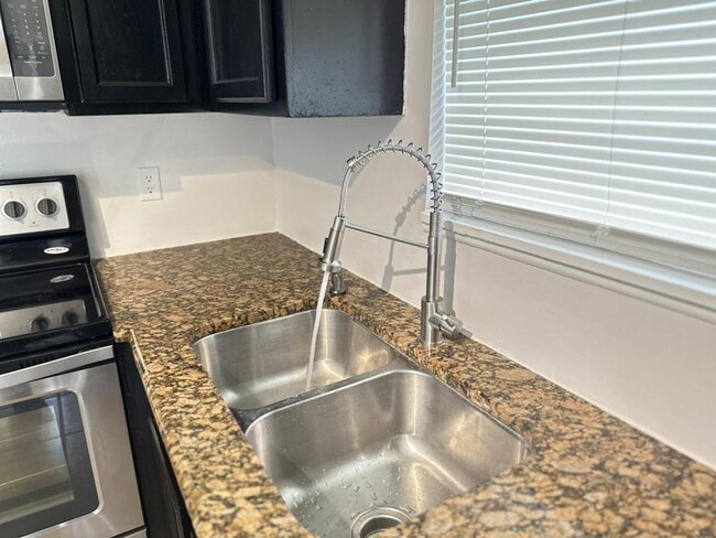 Building Photo - 4454 Pinebark Ave