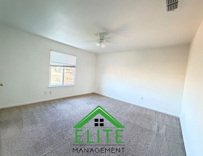 Building Photo - Beautiful and Spacious 4-Bedroom Home in P...