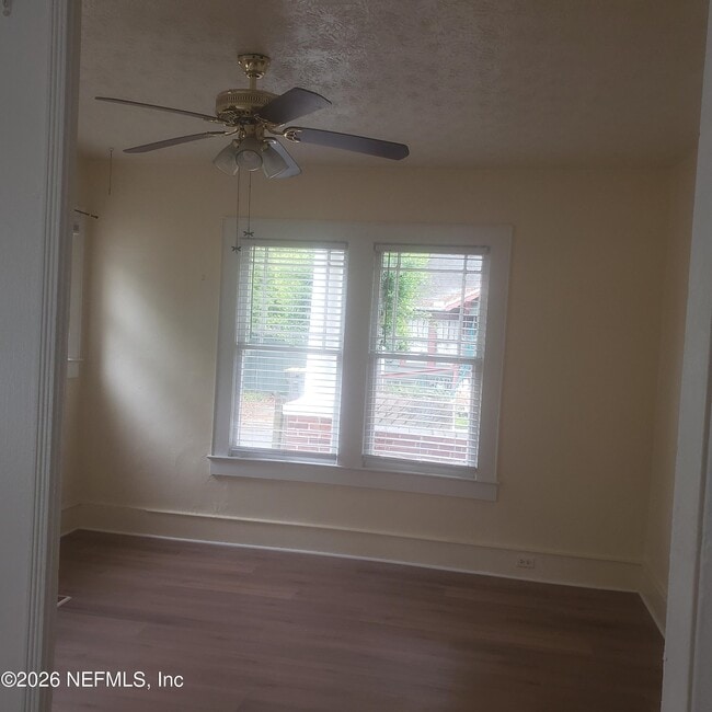 Building Photo - 2575 Haldumar Terrace