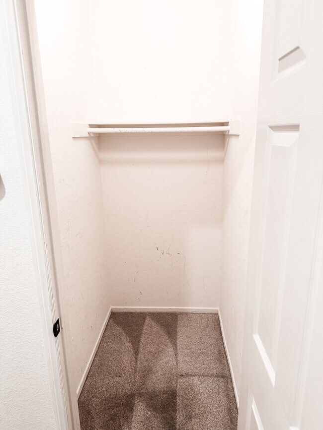 Building Photo - 2744 Crown Ridge Rd