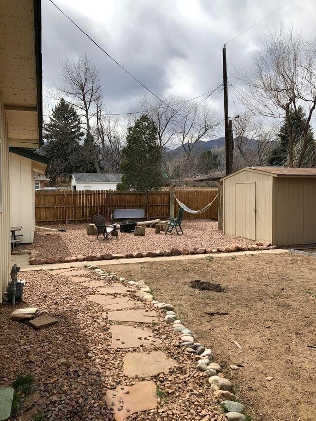 Building Photo - Charming 4 Bd, 2 Ba, Ranch Home in D-12 School District, close to Downtown, Trails and Ft. Carson