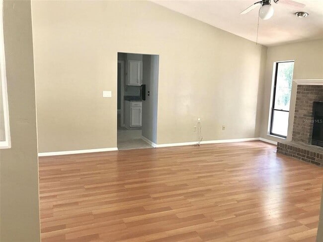 Building Photo - 7215 SW 18th Pl
