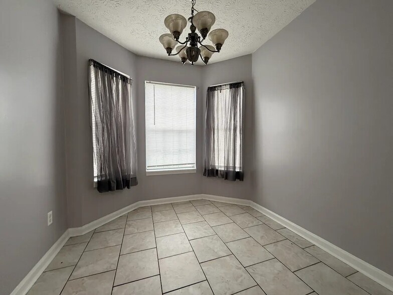 Building Photo - 125 Cumberland Ct