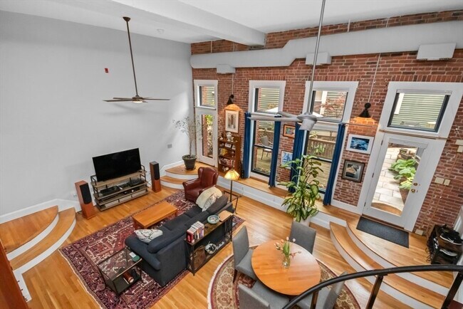 Building Photo - 28 Seaverns Ave