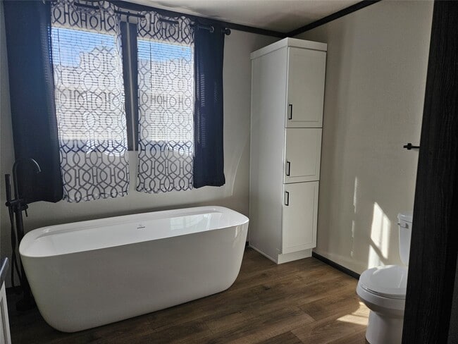 Building Photo - 16854 W Forrestal