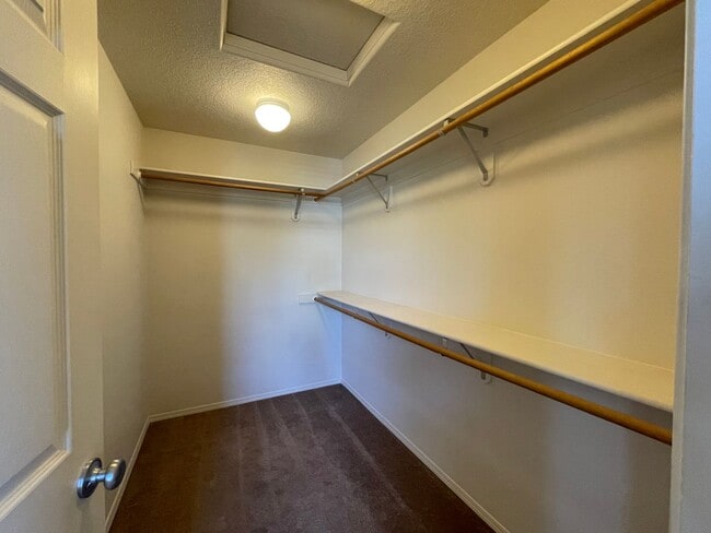 Building Photo - Hillsboro 3Bedroom 2.5 Bath + Den ~ Includes Washer & Dryer and Garage ~ Orenco Gardens Neighborh...