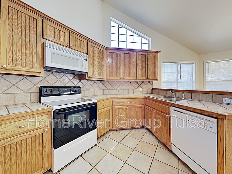 Building Photo - 20952 E 36th Pl S