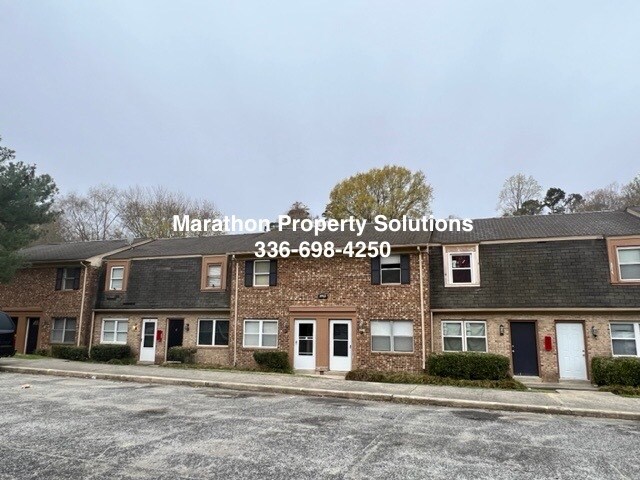 Building Photo - 3923 Overland Hts