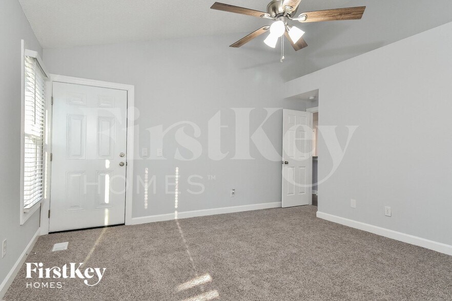 Building Photo - 5620 Poplar Hill Ct