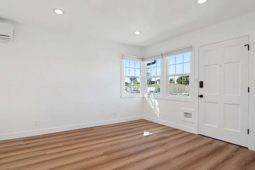 Building Photo - 8460 Kittyhawk Ave