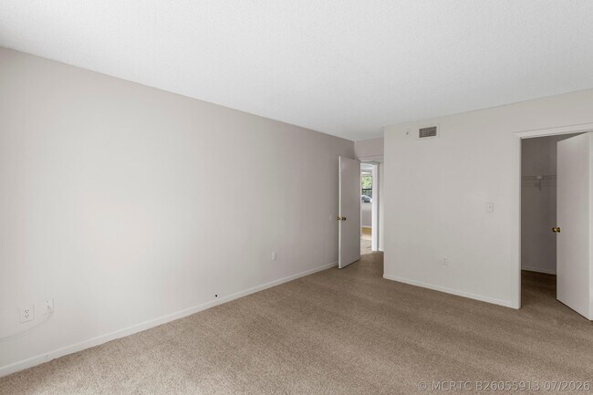 Building Photo - 5200 NW 31st Ave