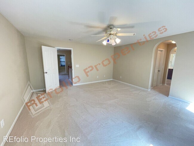 Building Photo - 3 br, 2.5 bath House - 106 Courts Garden Way