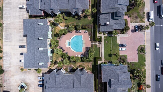 Building Photo - 7000 Seawall Blvd