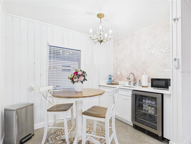 Building Photo - 222 7th St NW