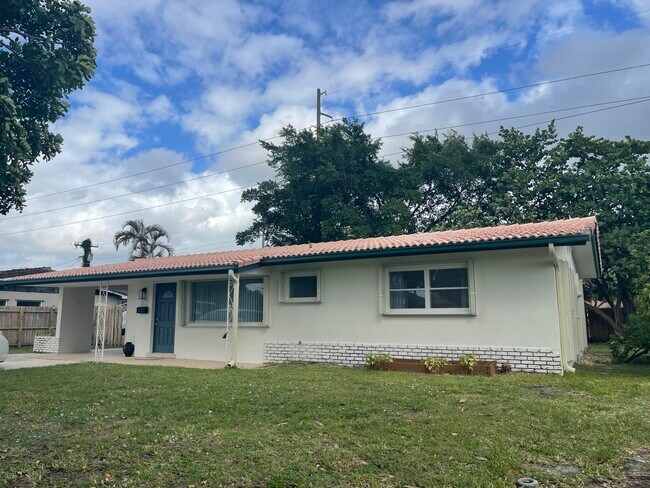 Building Photo - 927 W Royal Palm Rd