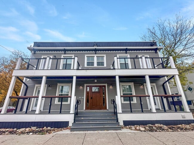 Building Photo - 800 Douglas St NW