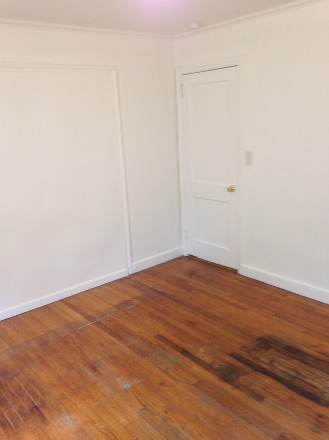 Building Photo - 1 White Clay Dr