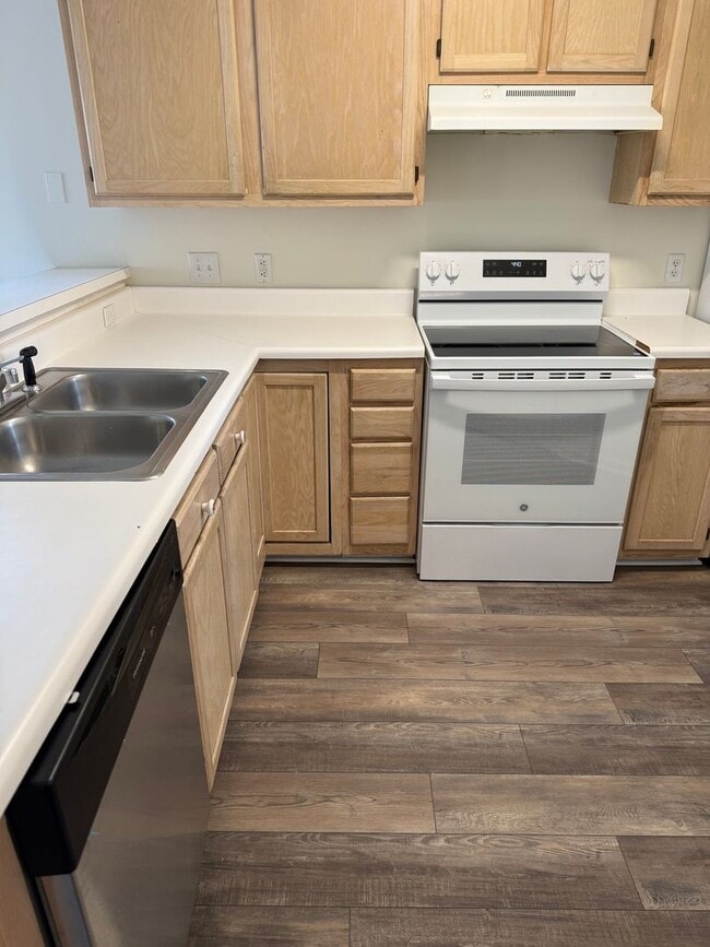 Building Photo - RIVER OAKS @ CAROLINA FOREST