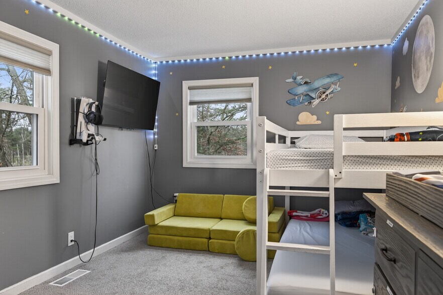 Building Photo - 80 Algonquin Dr