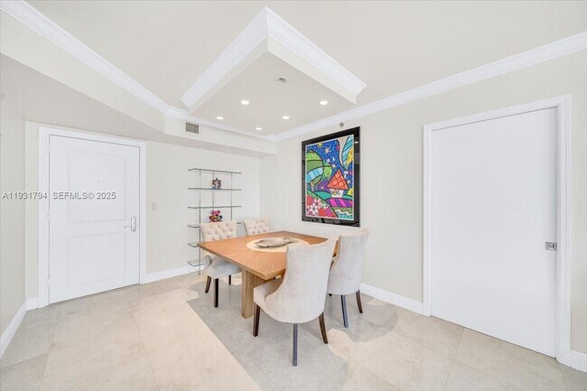 Building Photo - 18911 Collins Ave