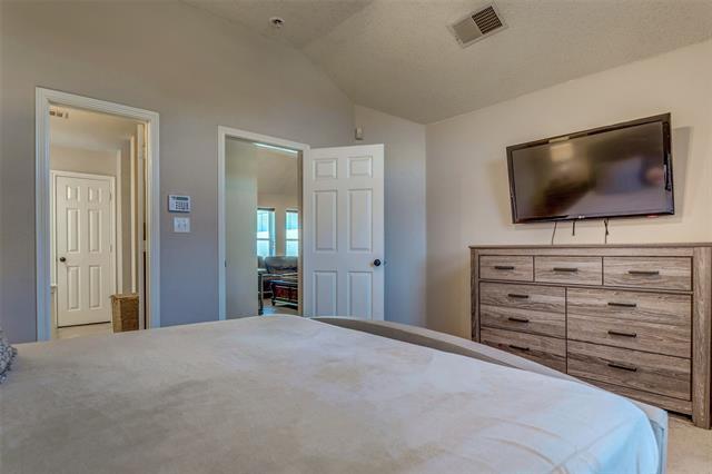 Building Photo - 11812 Canoe Rd