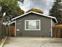 Building Photo - 705 Carlin Ct