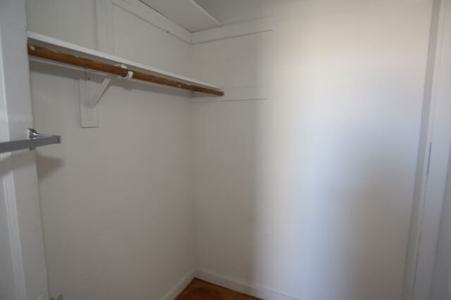 Building Photo - 941 W Carmen Ave