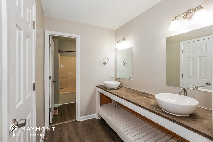 Building Photo - 2161 Bauling Ln