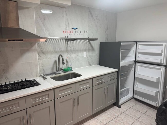 Building Photo - 34-29 69th St