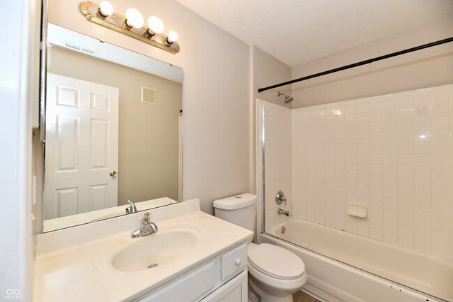 Building Photo - 209 Faulkner Ct