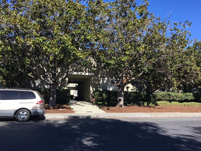 Exterior of complex - 258 Pamela Dr