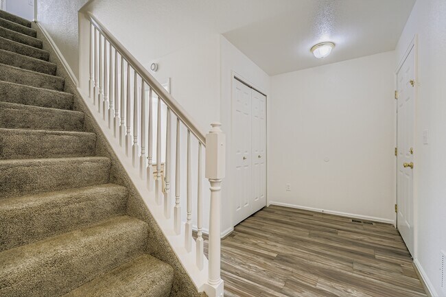 Building Photo - 655 Bosque Vista Point