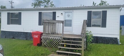 Building Photo - 3 Bedroom, 2 Bath Double Wide in Rockwell ...