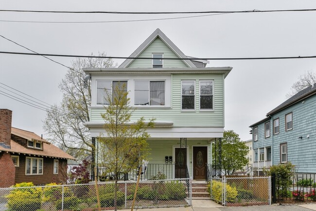 Building Photo - 33 Farragut Ave