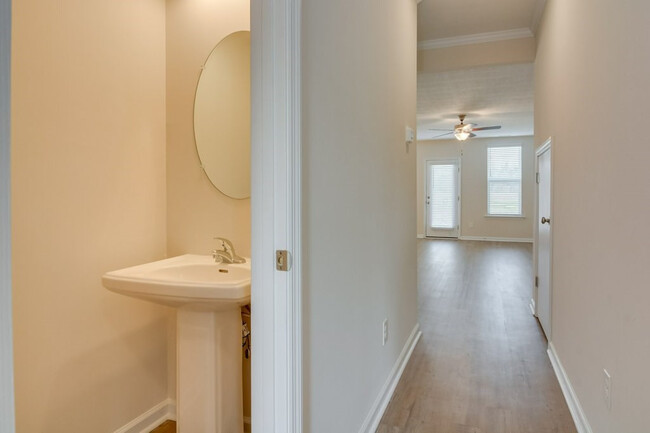 Building Photo - 403 Amesbury Dr