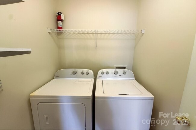 Building Photo - 4831 Stowe Derby Dr