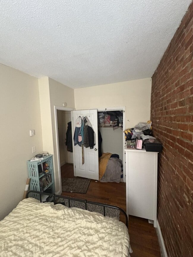 Building Photo - 2 bedroom in Boston MA 02115