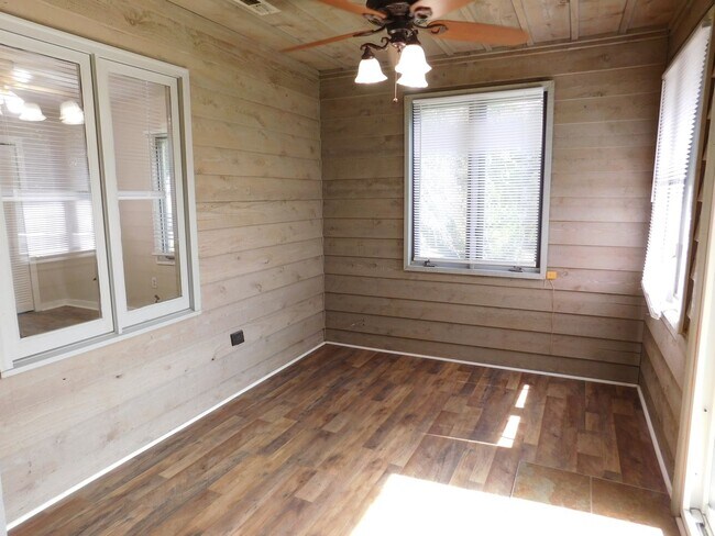 Building Photo - 53 A Gentry Cove
